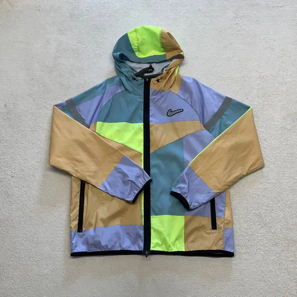 新品　ナイキ レペル　ウィンドブレーカーXLサイズ NIKE ナイキ ウィンドブレーカー メンズ レペル マイラー｜ランニング